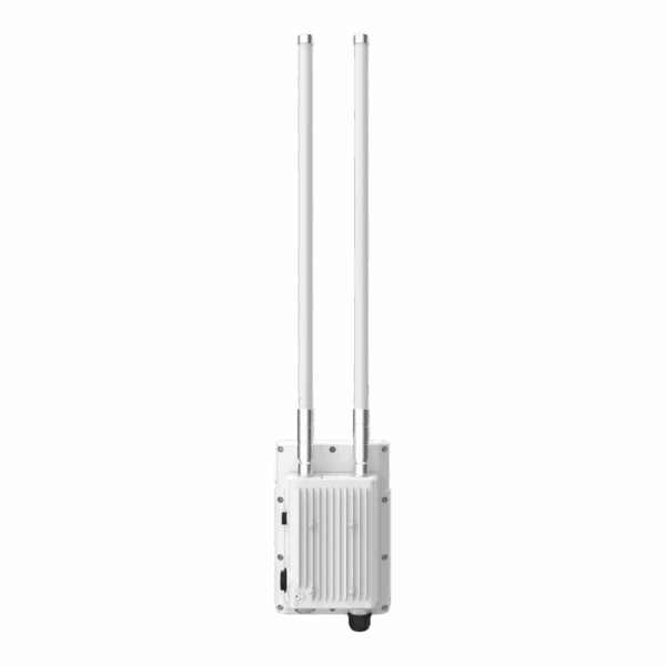 Outdoor LoRaWAN® Gateway UG67 - Image 3